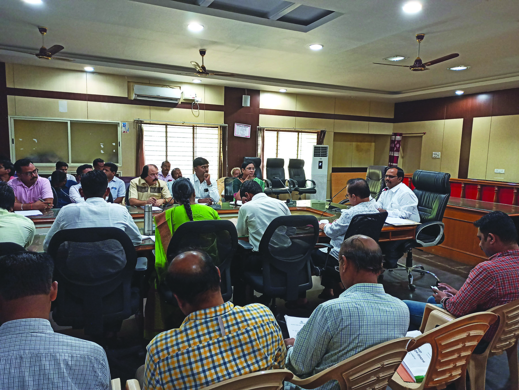 ಸರ್ಕಾರಿ  ಸಭೆ-ಸಮಾರಂಭ ಆಯೋಜನೆಯಲ್ಲಿ ಶಿಷ್ಟಾಚಾರ ಕಡ್ಡಾಯವಾಗಿ ಪಾಲಿಸಿ